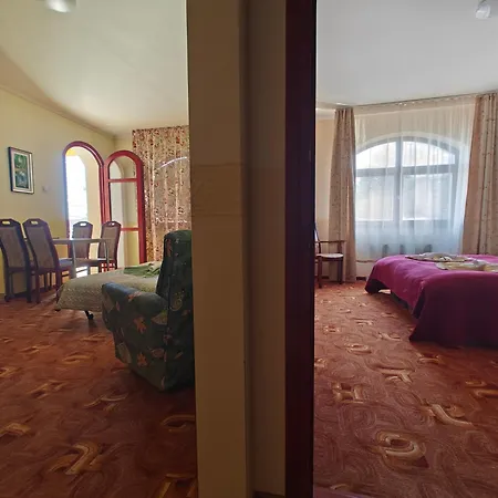 Lira Apartman *